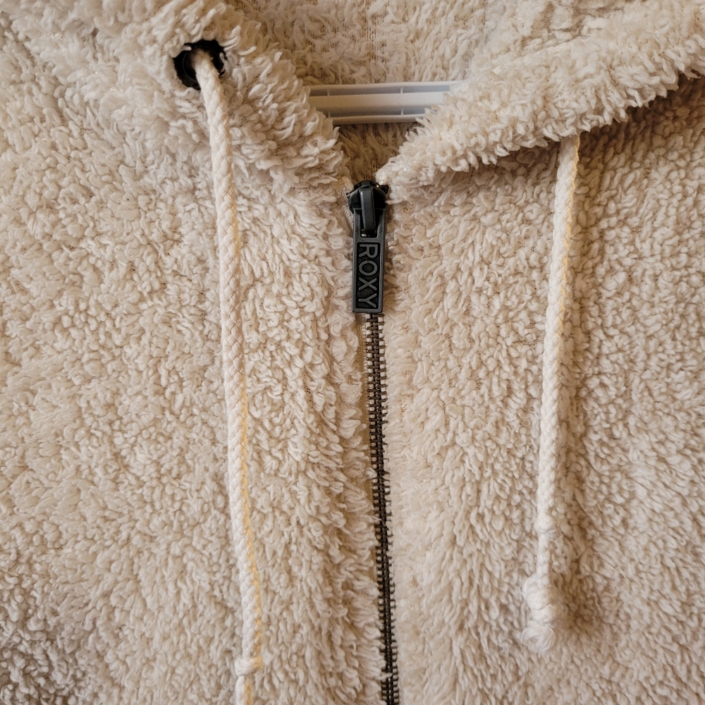 Roxy Fuzzy Sweater - Picture 4 of 4